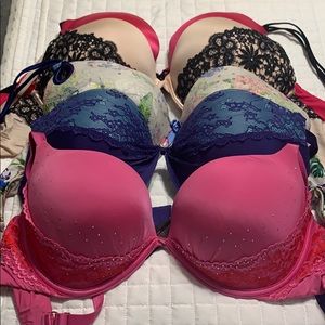Bundle Victoria’s Secret 38 D bras